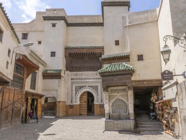 4 Days Tour From Casablanca To Chefchaouen Then Fes